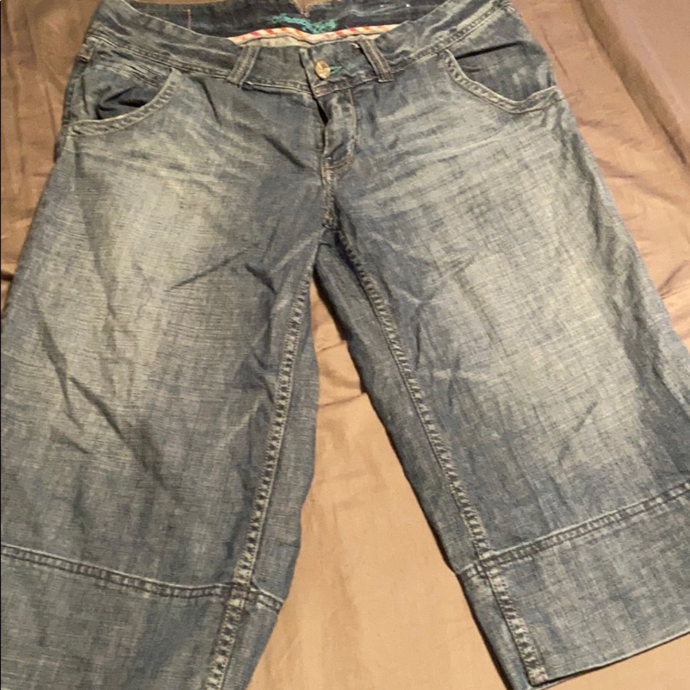 American Eagle size 12 capri jeans